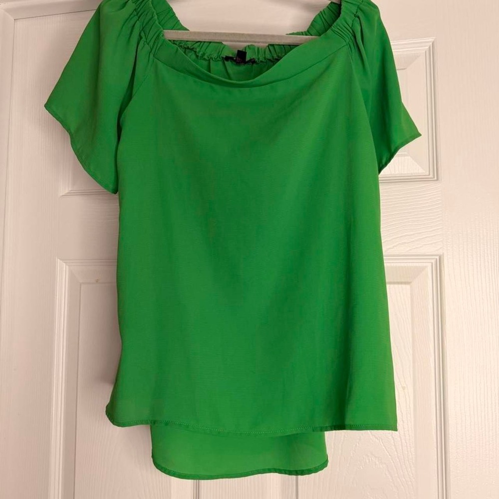 TCEC Green Blouse Size Small